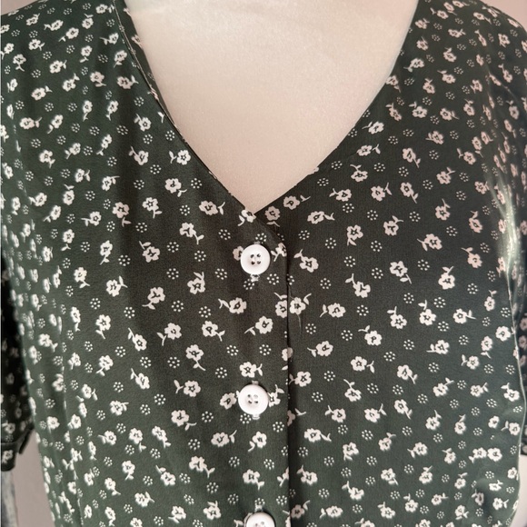 Green Floral Women's Skirt - Picture 3 of 3